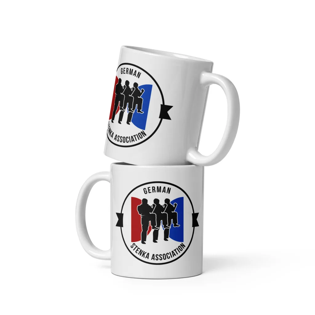 Weiรe, glรคnzende Tasse